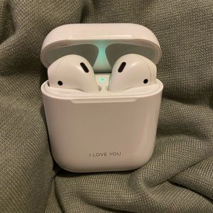 AirPods